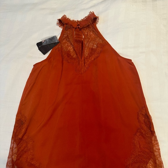 BNWT - Guess high neck top - Picture 3 of 4